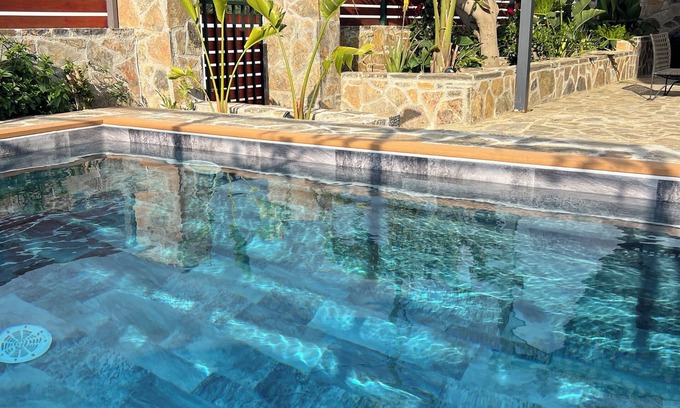 Kalo Chorio Apartment | Stylish 3bdr apartment with a private pool, jacuzzi, jym, barbeque and fireplace