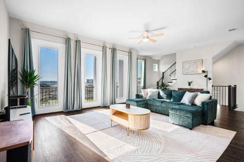 Rowlett House | Stylish 4br Lake House