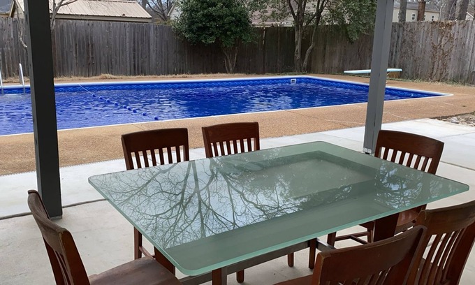 Ellendale House | Stylish 4BR Retreat with Pool, Pet-Friendly & Family Focused