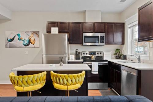 Midtown Apartment | Modern 1-BR Retreat in the Heart of Detroit - Rated 8.7