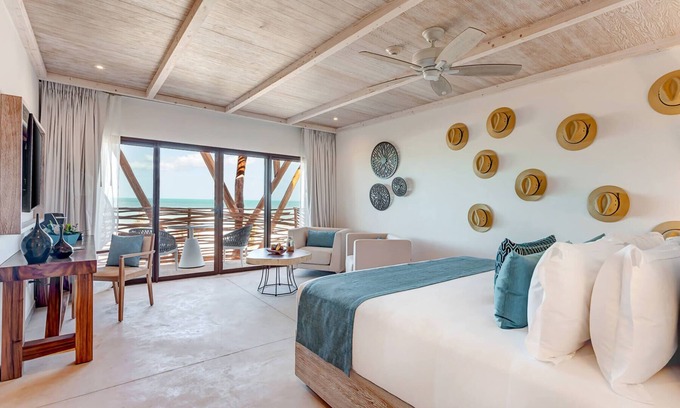 Isla Holbox Hotel | Relaxing Getaway in Holbox with Pool and Beach Access