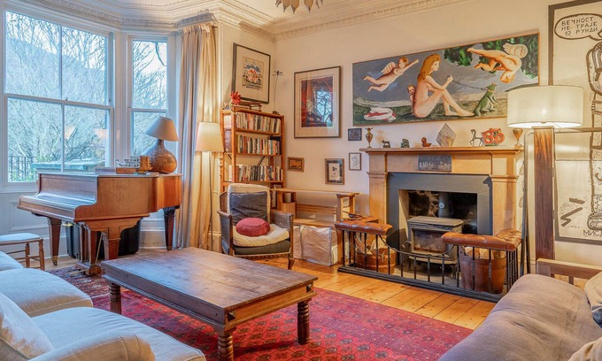 Newington House | Charming Old-World Retreat with Ocean View & Pet-Friendly Perks