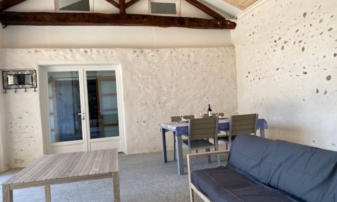 Vidouze Apartment | Stylish annexe at country house in South West France - Madiran, Marciac and Pau