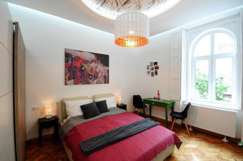 Szeged Apartment | Top-Rated Stylish Apartment in Szeged, Family-Friendly Stay