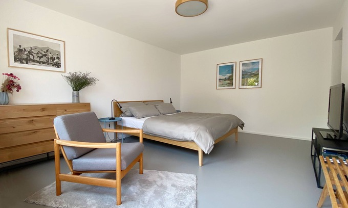 Wolfratshausen Apartment | Mountain-View Apartment with Garden & Spa Amenities