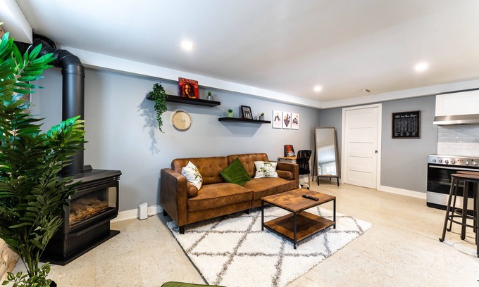 Cambridge Apartment | Prime Apartment for Work or Study with Breakfast in Cambridge