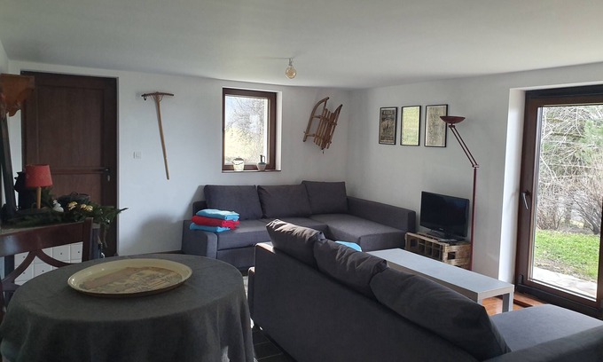 Vacheresse Apartment | Stylish Apartment in Chalet: Pet Friendly & Great Reviews