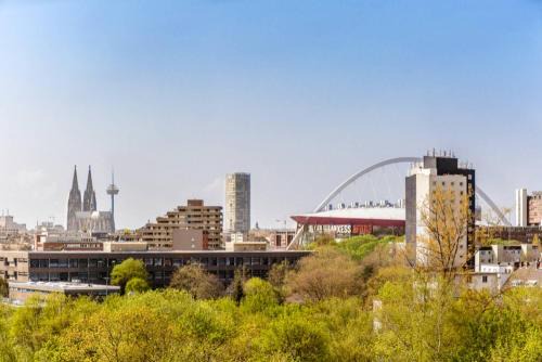 Humboldt - Gremberg Apartment | Modern Apartment in Köln-Deutz - Family-Friendly Stay