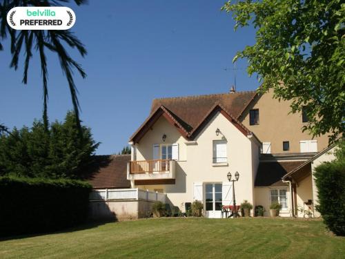 Faverolles House | Family-Friendly Holiday Home with Pool in Faverolles