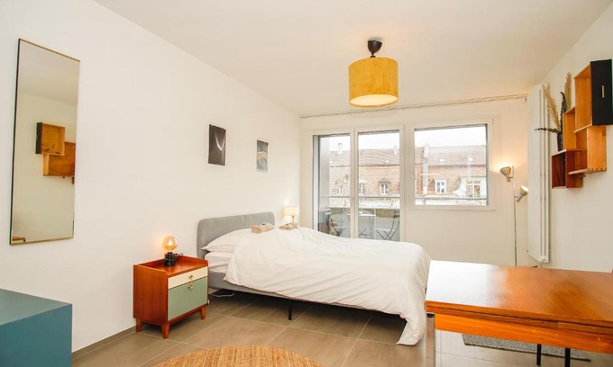 Iselin Apartment | Modern Apartment with Free BaselCard and Family Amenities