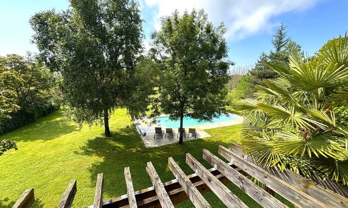 Le Bugue House | Stylish Architect House with Private Pool & Mature Garden