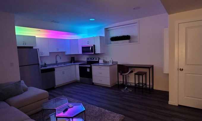 Saskatoon House | Budget-Friendly Stylish Basement Suite with Cozy Amenities