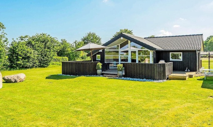 Nordborg House | Family-Friendly Three-Bedroom Home with Ocean Views