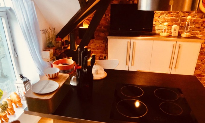 Alesund Apartment | Modern Room in Downtown Ålesund - Pet and Child Friendly