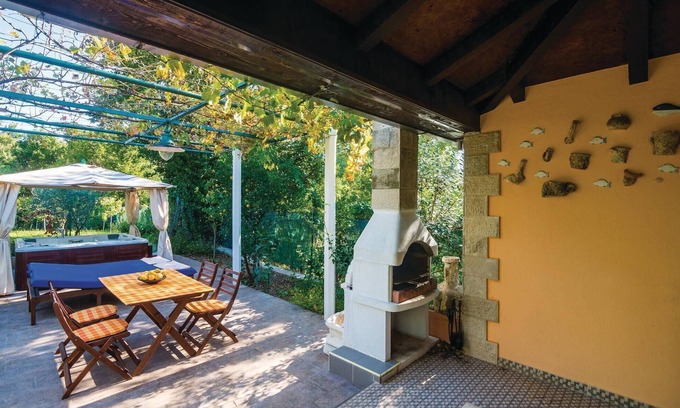 Bijela Apartment | Modern Bungalow for Three with Family-Friendly Amenities