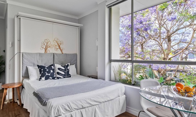Redfern Apartment | Stylish City Studio in Trendy Redfern