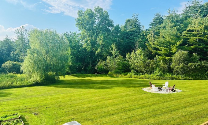 Accord House | Stylish, clean and comfortable 4-bedroom country home located in Accord