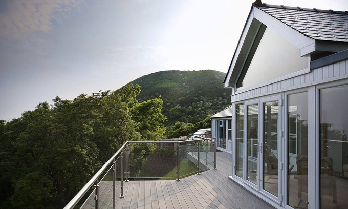 Tan-y-groes House | Elegant Coastal Retreat with Ocean View and Pool Access