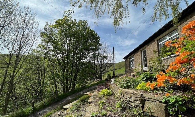 Marsden Cottage | Stylish cottage nestled in the Pennine Hills