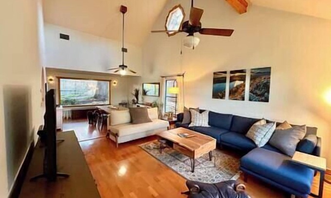 Austin Lake Estates House | Stylish Cottage: West Austin w/Dedicated Workspace