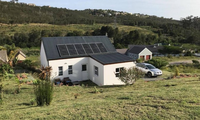 Knysna Cottage | Modern Country Cottage in Knysna with Ocean View & Pool