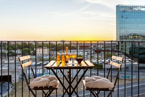 Universita House | Stylish 4-Star Hotel with Balcony & City View - Rated 9.9