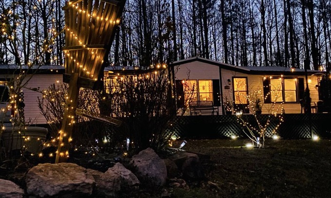 Franklinton House | Charming Cottage in a Zen Oasis with Pet-Friendly Perks