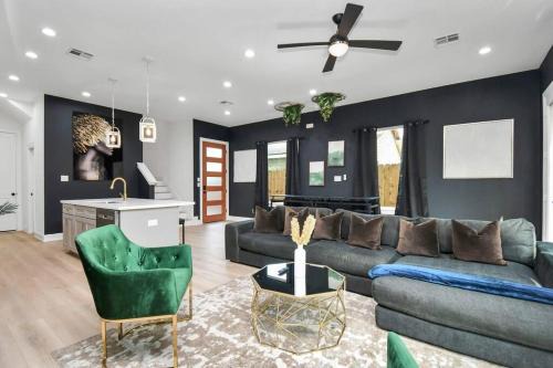 OST - South Union House | Cozy Retreat with Hot Tub & Ocean Views Near Downtown