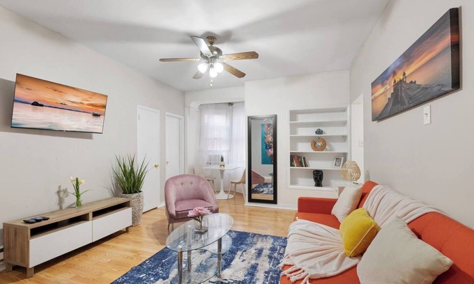 Washington Square West Apartment | Deluxe Flat with Spa and Pet-Friendly Amenities