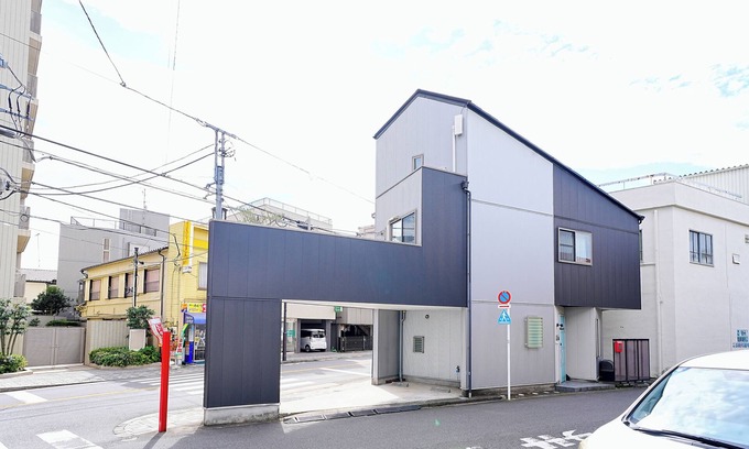 Kunitachi House | Stylish designer residence in Kunitachi City, a school town with beautiful townscape and rich nature.