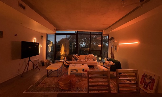 Beaconsfield Village Condo | Trendy 1 BR Downtown Retreat with Spectacular Views