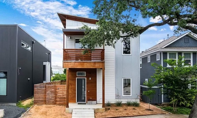 Southtown House | Stylish Downtown Retreat Near Riverwalk & Alamodome