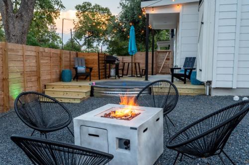 Blackshear-Prospect Hill House | Stylish Eastside Getaway Yard Pool Firepit & Golf Nearby