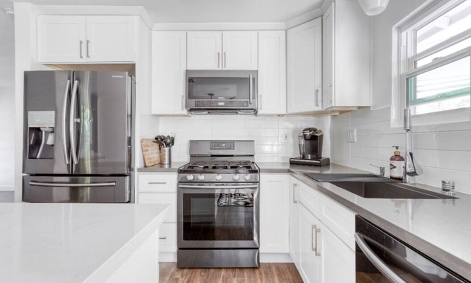 Verdugo Woodlands House | Exclusive European Design Home with Pet-Friendly Amenities