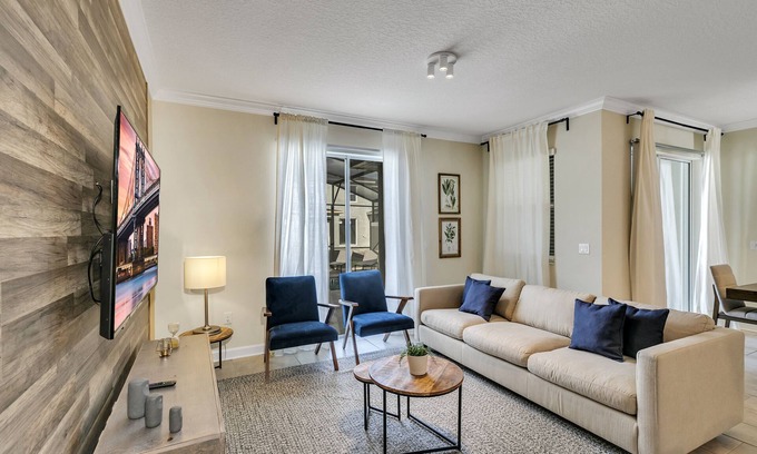 Kissimmee House | Elegant Family Retreat with Private Pool & Top Ratings