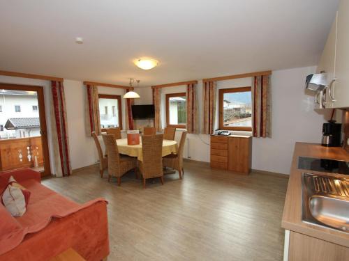 Uderns Apartment | Family-Friendly Apartment in Uderns Steps from Ski Slopes