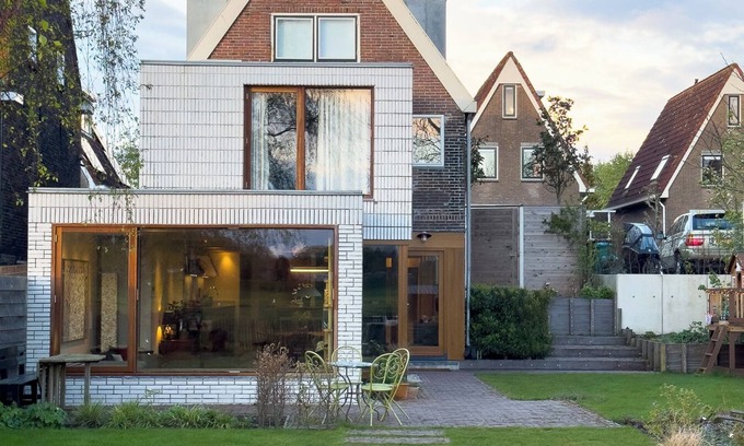 Amsterdam North House | Chic Amsterdam House with Garden Views and Remote Work Space