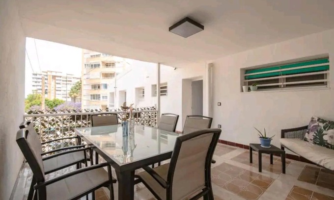 L'Albufereta Apartment | Modern Apartment Just Minutes from Albufereta Beach