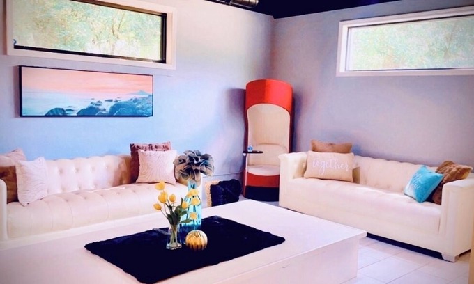 Eagan Park House | Stylish Gated Retreat: Family-Friendly & Minutes from ATL
