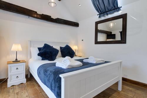 Ufford Apartment | Perfect 1Bd Studio in Countryside - Free Parking & WiFi
