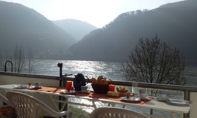 Spay House | Dreamy Rhine View Holiday Home with Spa & Pool Access