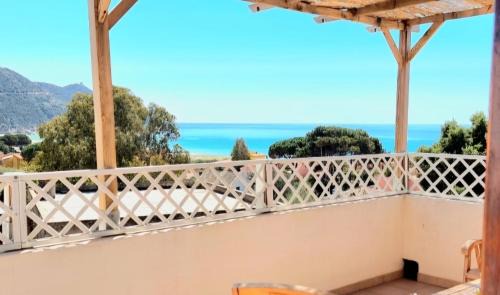 Solanas Apartment | Stylish Beach Home with Scenic Views and Pet-Friendly Perks