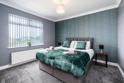 Knottingley Apartment | Stylish House with Garden - Perfect for Families