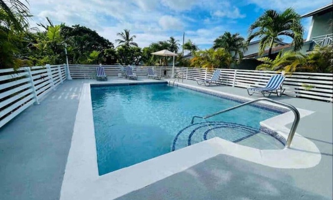 Sandy Lane Apartment | Trendy Holetown Apartment with Pool and Kitchen Access