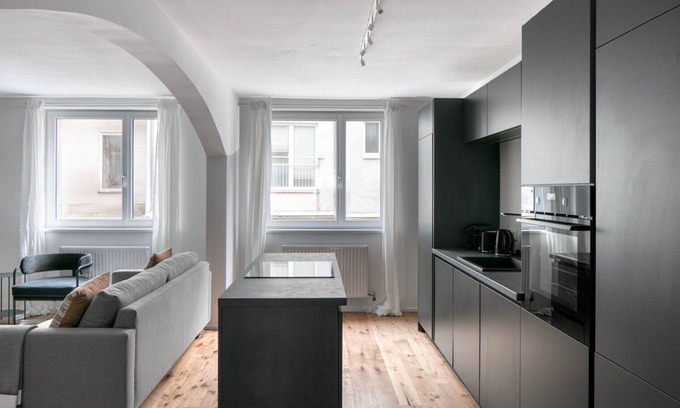 Josefstadt Apartment | Stylish 3BR Josefstadt Escape with Pet-Friendly Amenities