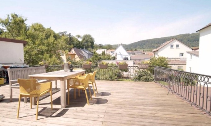Ruppertsberg Apartment | Trendy Königsgarten Apartment in Deidesheim for 4 Guests