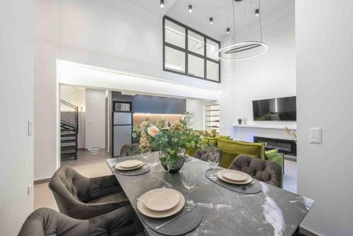 Kallithea Apartment | Chic Loft Retreat in Athens - Family-Friendly & Top Rated