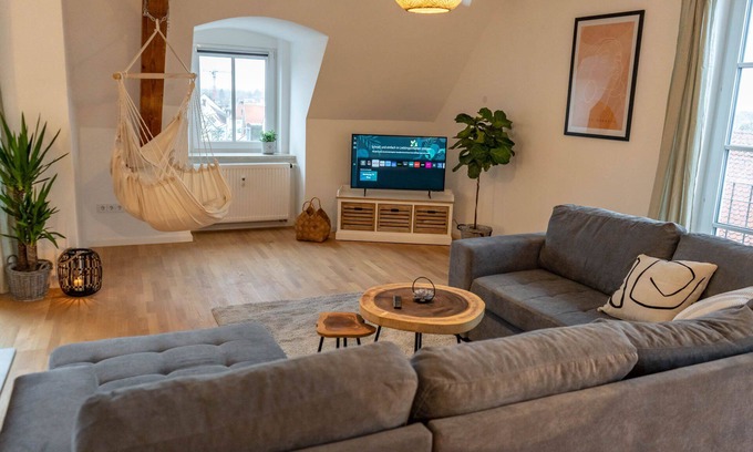 Mering Apartment | Modern Maisonette for 8 in Mering’s Central Hub