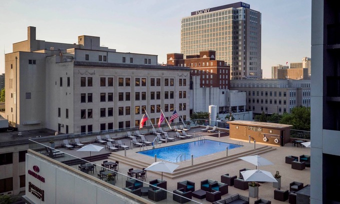 SoNo Apartment | Modern Midtown Atlanta Studio with Free Breakfast & Pool