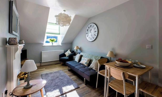 Barbican Apartment | Stylish Modern Loft Appartment on The Hoe